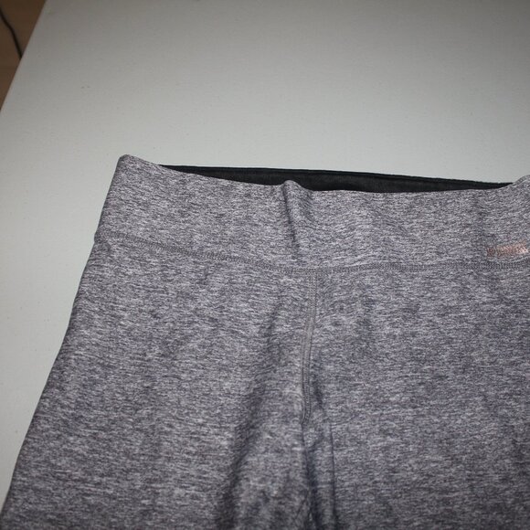 Grey Victoria Secret Capris Size Medium - Picture 2 of 5